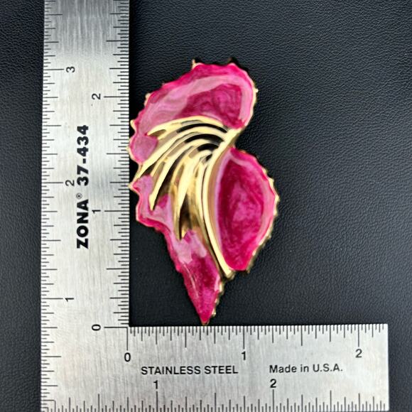 Vintage 1980 Pink Enamel Angel Wing Post Back Earrings - Picture 3 of 4